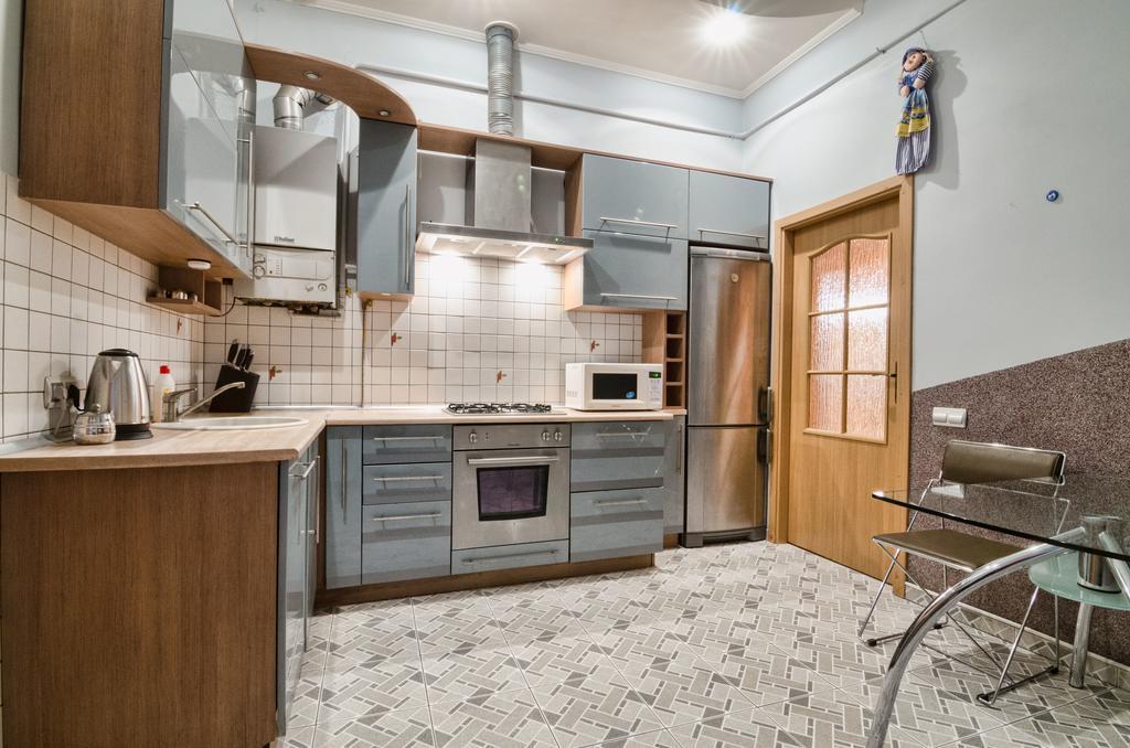 Apartamenty Lesi Ukrainky 17 Lviv Rom bilde